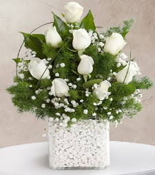 9 beyaz gül vazosu  Kütahya anneler günü çiçek yolla 