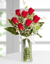 Cam vazoda 7 adet kırmızı gül  Kütahya hediye sevgilime hediye çiçek 