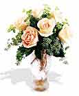  Kütahya kaliteli taze ve ucuz çiçekler  6 adet sari gül ve cam vazo