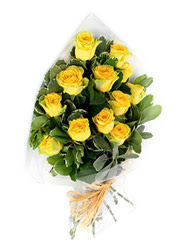  Kütahya internetten çiçek satışı  12 li sari gül buketi.