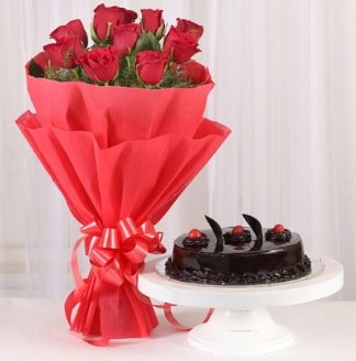 10 Adet kırmızı gül ve 4 kişilik yaş pasta  Kütahya güvenli kaliteli hızlı çiçek 